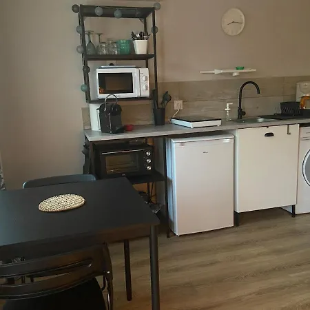 Maison Cosy Et Jardin, Clim & Parking & Plages